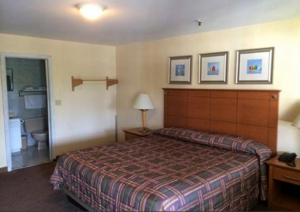 Naugatuck Motor Lodge מראה חיצוני תמונה
