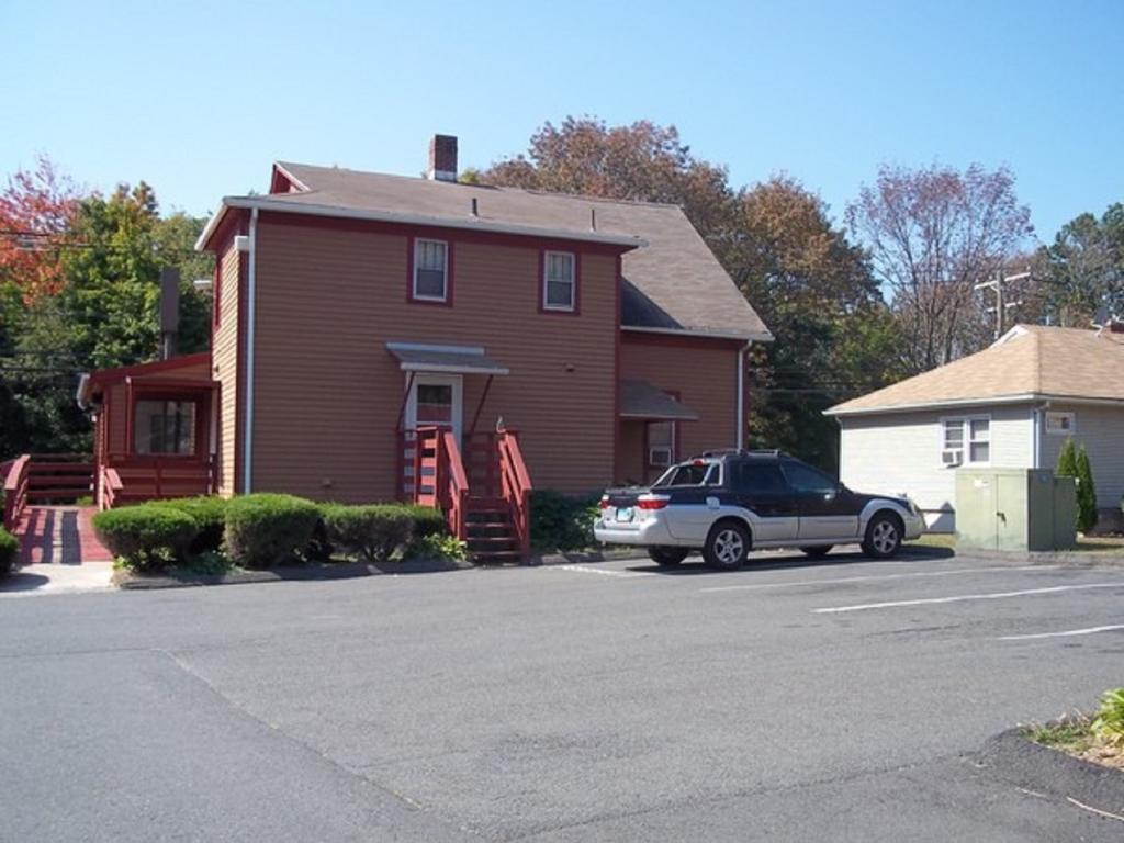 Naugatuck Motor Lodge מראה חיצוני תמונה